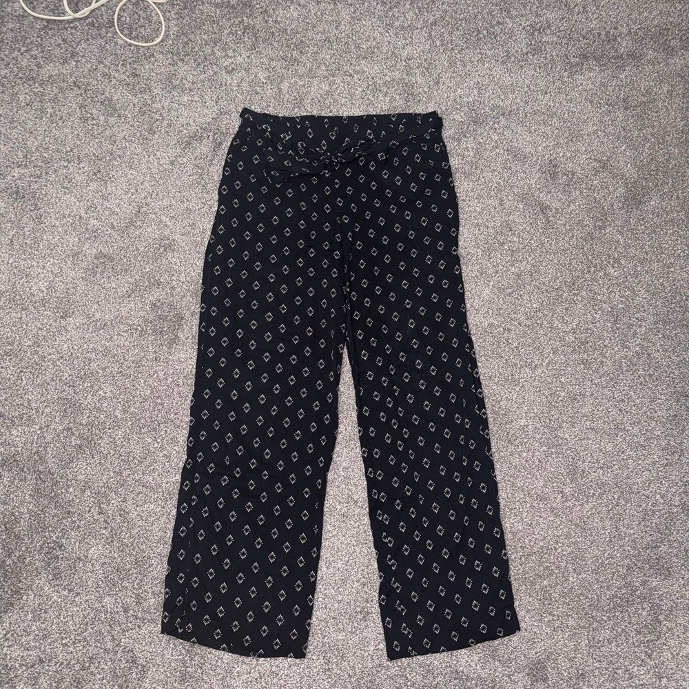 Old Navy Paperbag Black & White Geometric Pattern High-Waisted Pants w/ Tie Belt